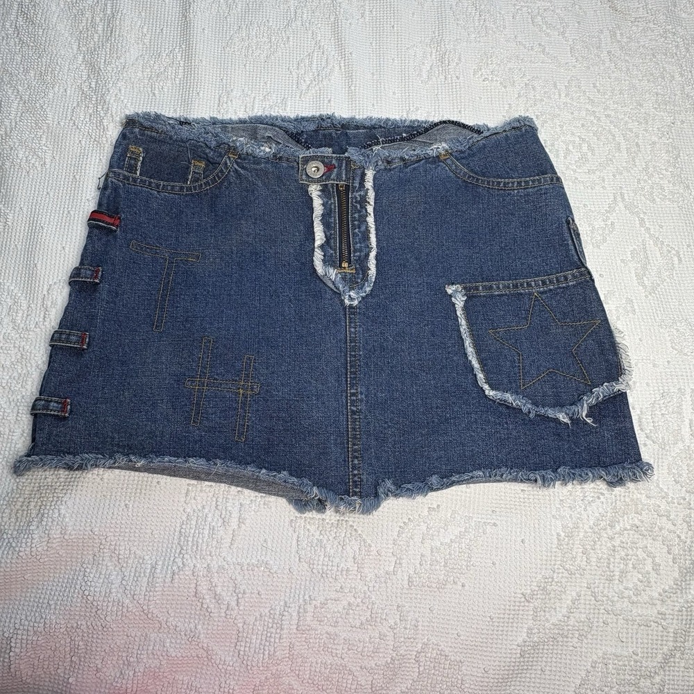 VTG Tommy Hilfiger Mini Skirt Y2K 2001 Denim Unique Design 30 Inch Waist Mini